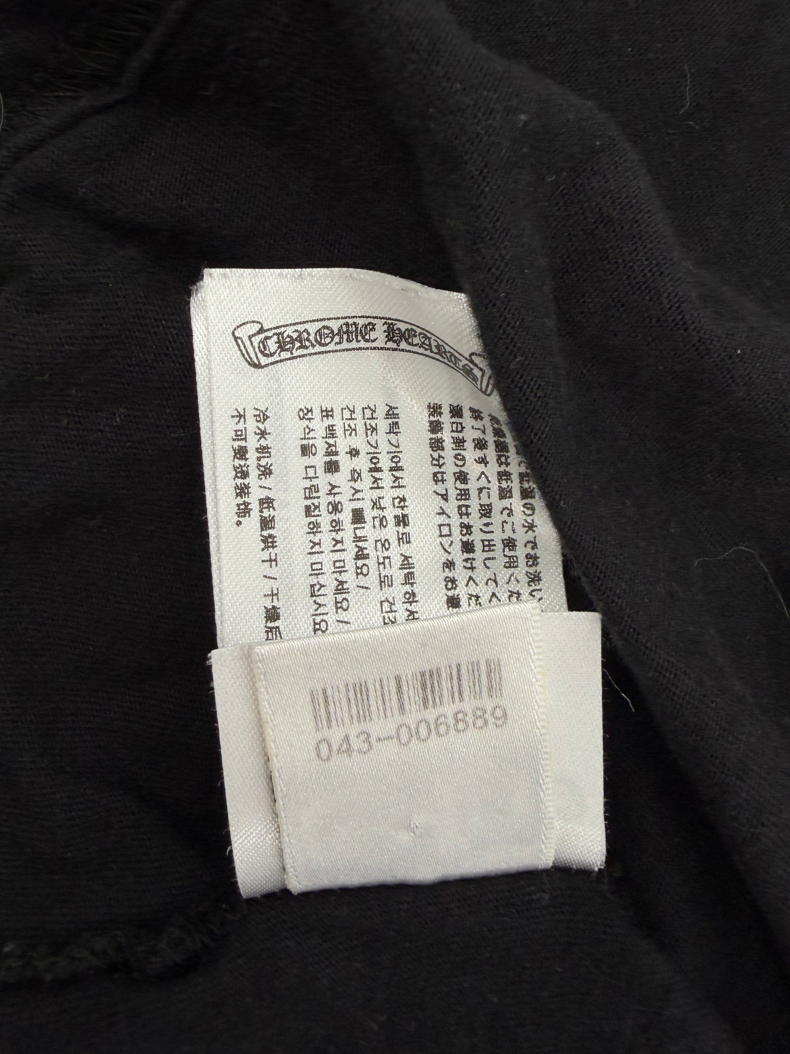 Black Scroll Logo Pocket L/S