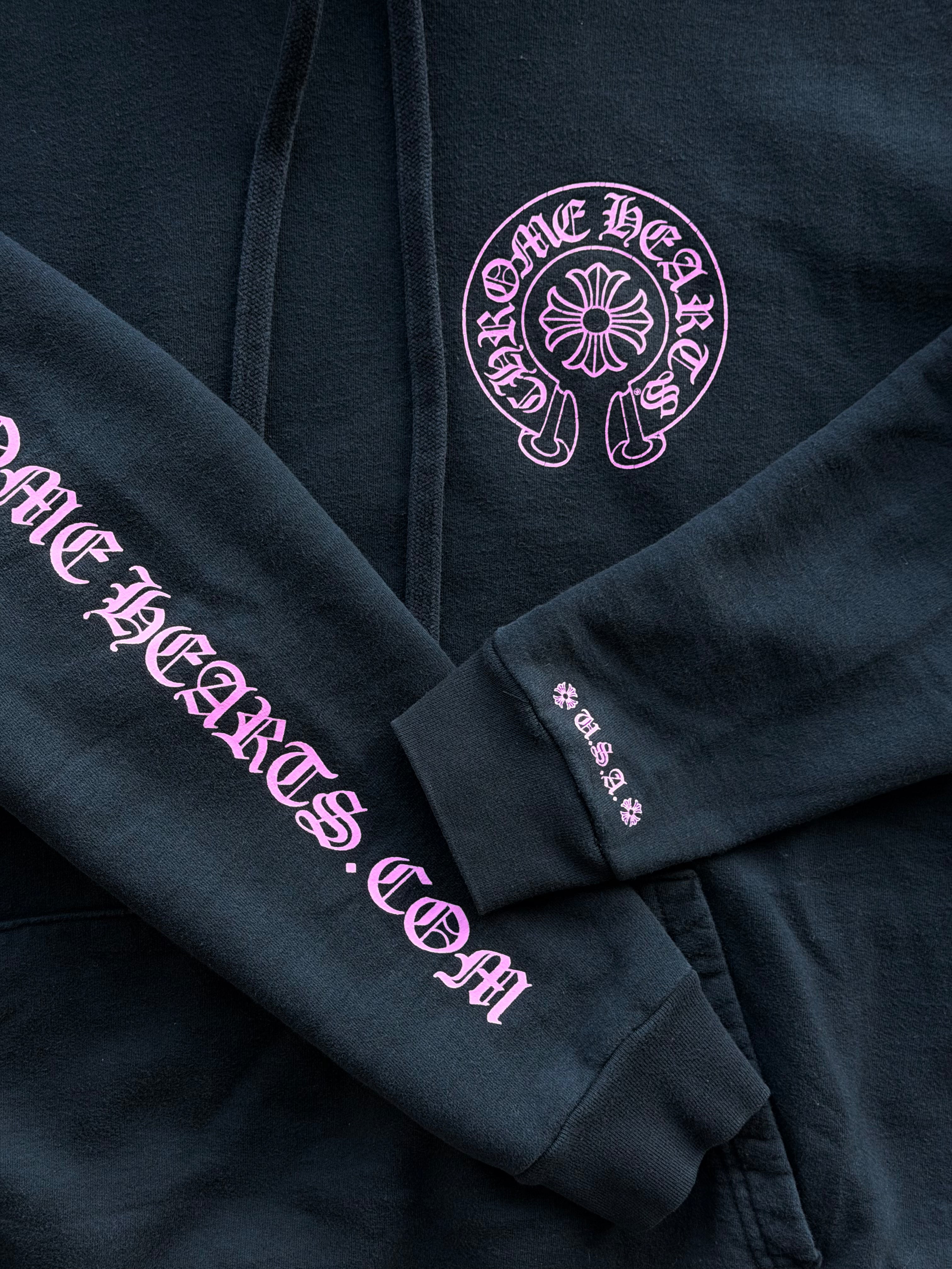 Horseshoe Hoodie Online Exclusive Black Pink