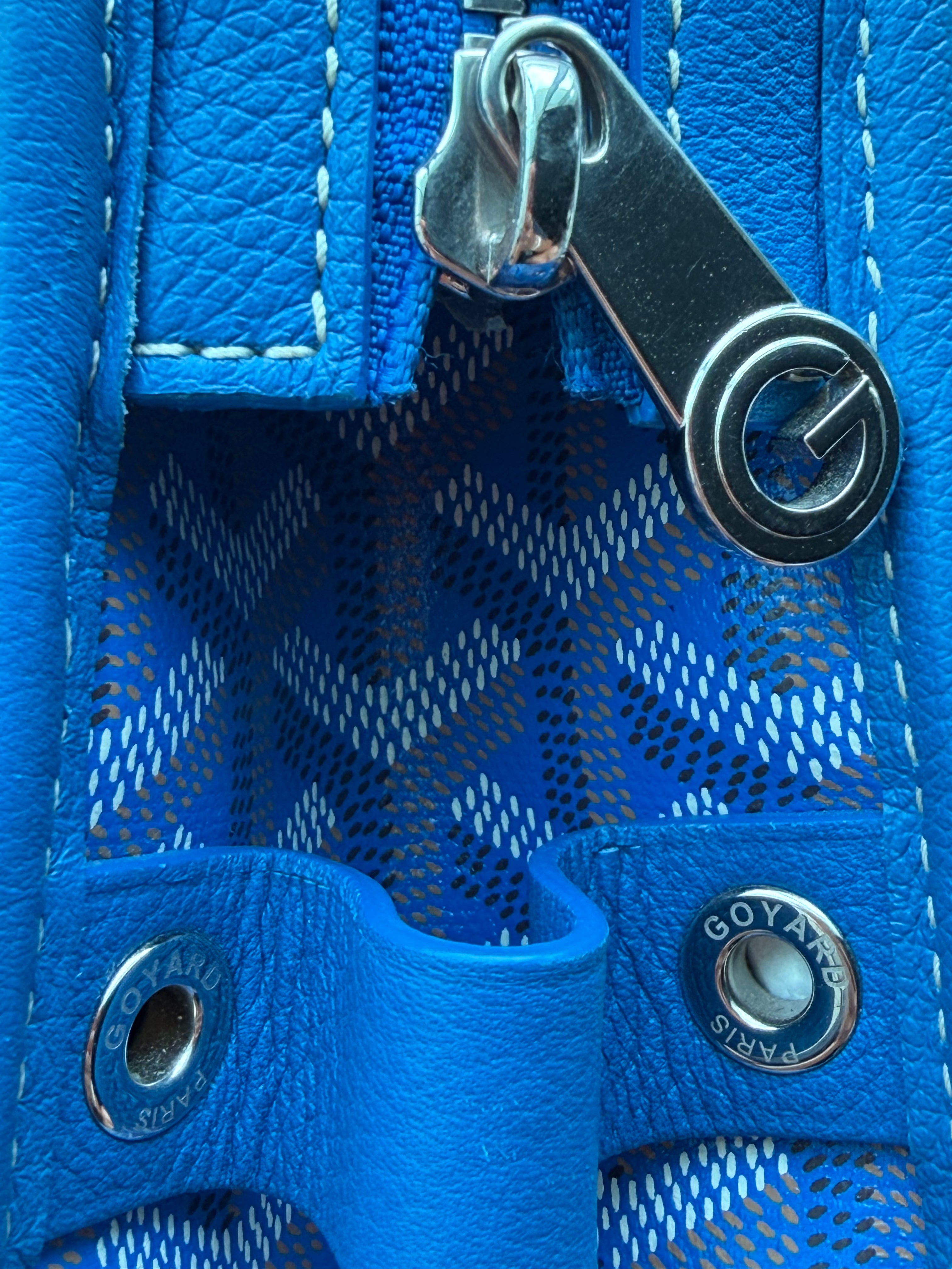 Blue Jouvence GM Toiletry Bag