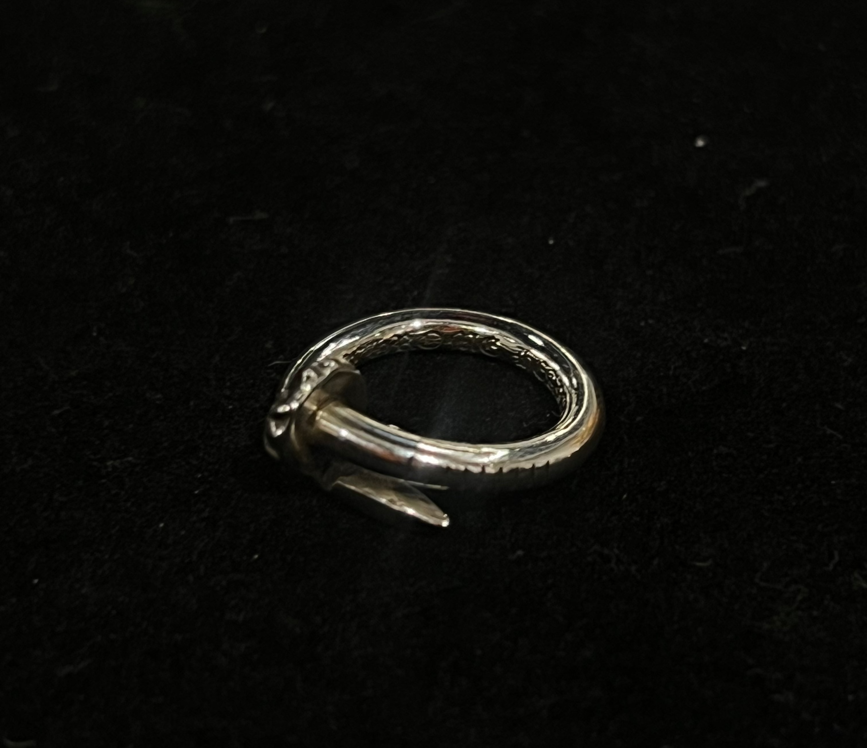 Nail Ring