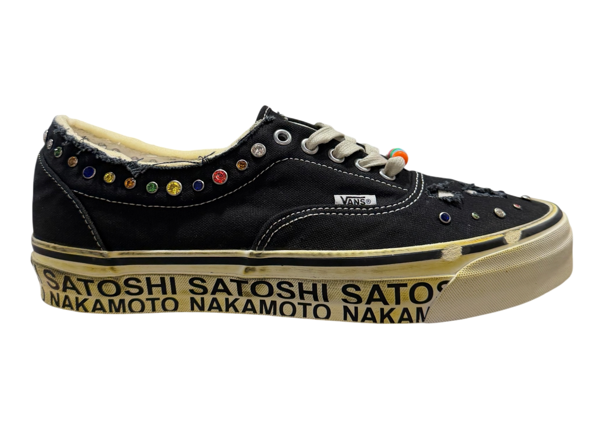 OTW Era 95 Satoshi Nakamoto Round Lucky Charm