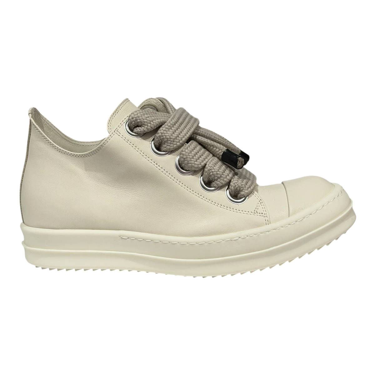 Milk White Jumbo Lace Low