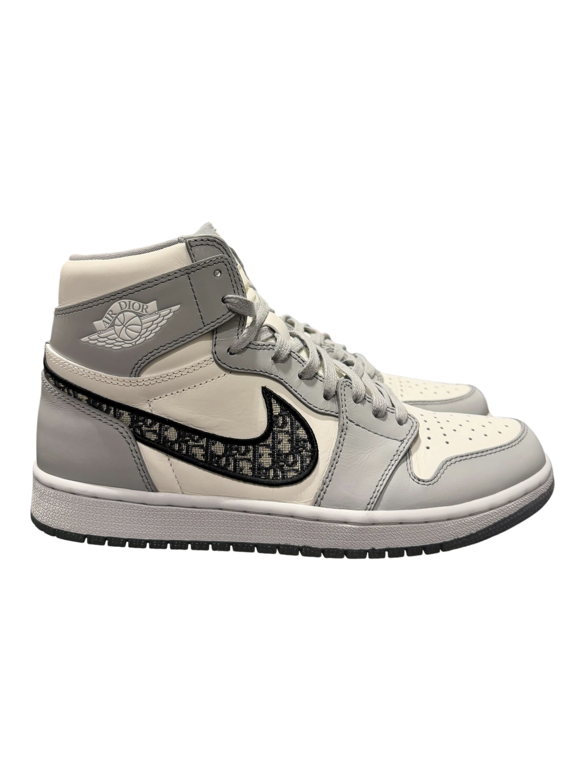Jordan 1 Retro High Dior