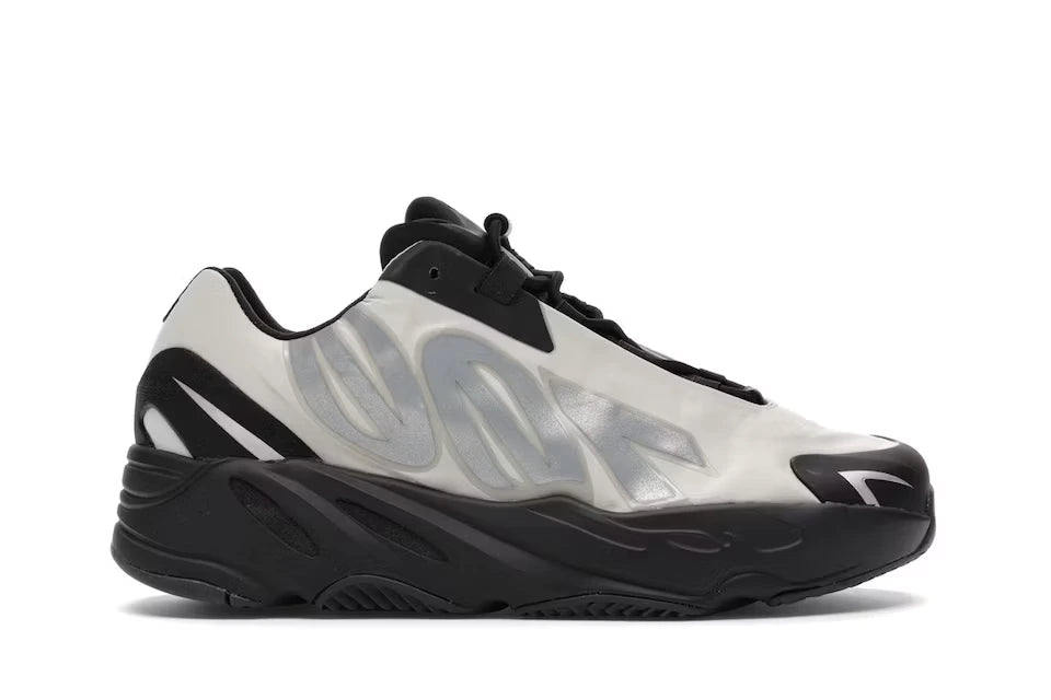 Yeezy Boost 700 MNVN Bone (Kids)