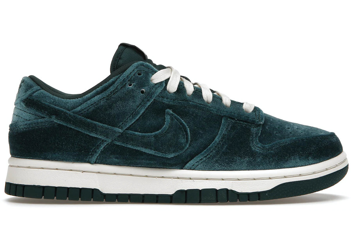 Dunk Low Velvet Teal (W)