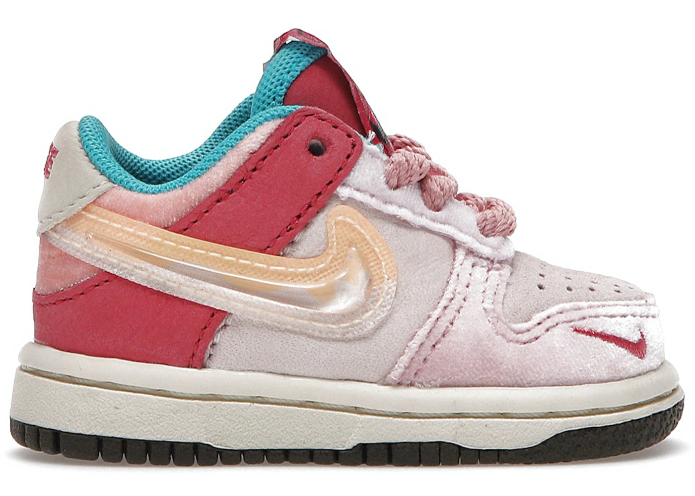 sb dunk strawberry milk