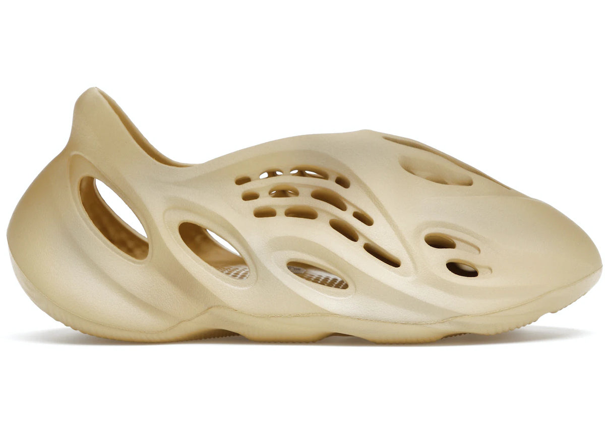 Yeezy Foam RNNR Desert Sand