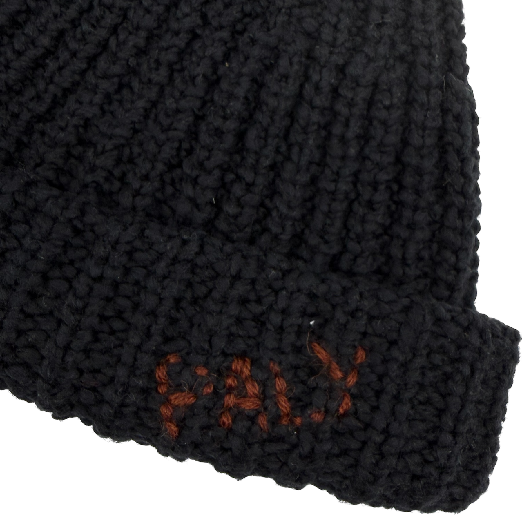 Hand-Knit Beanie Black/Red
