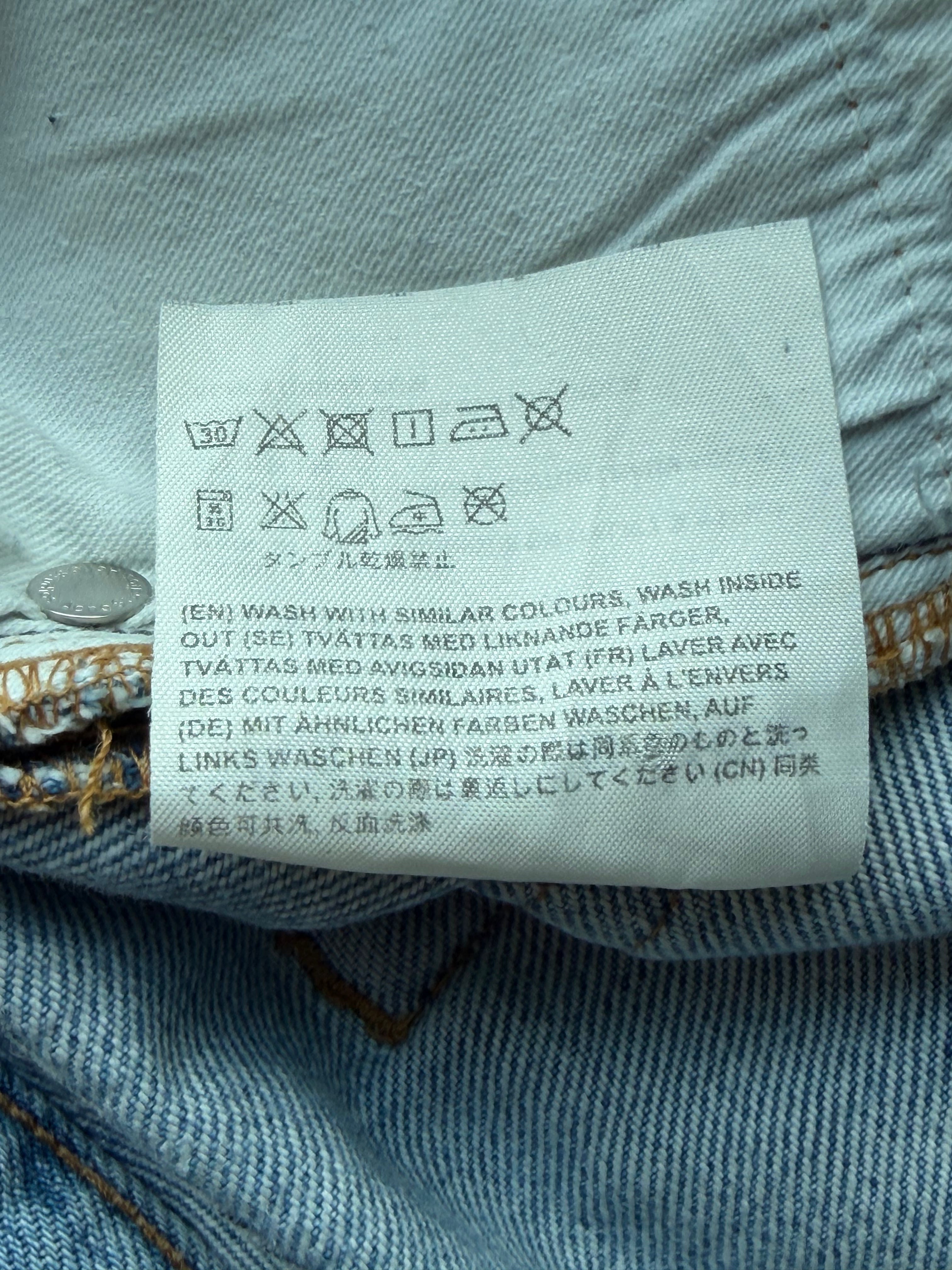 Knee Blowout Denim Jeans