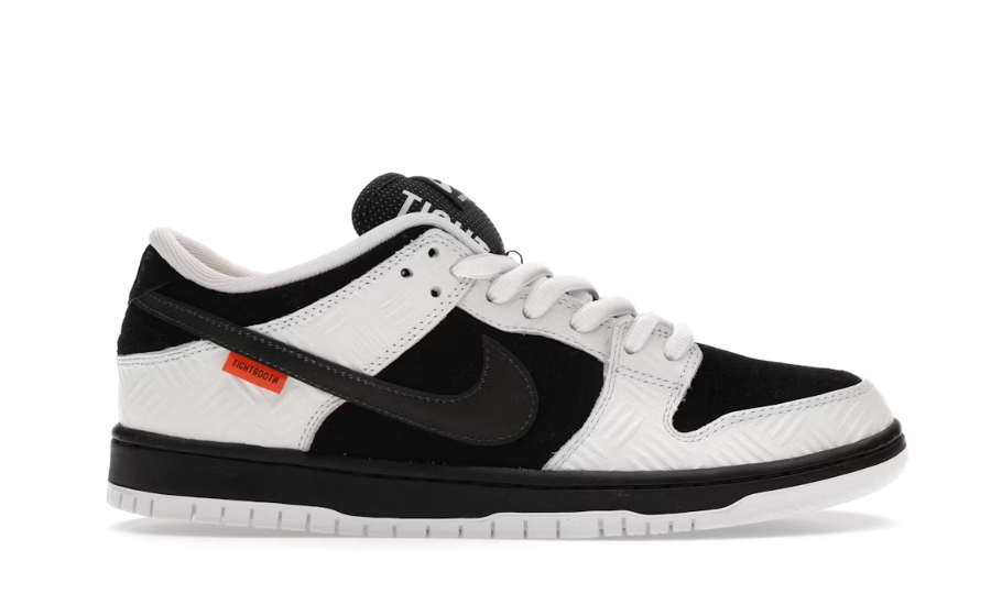 SB Dunk Low TIGHTBOOTH