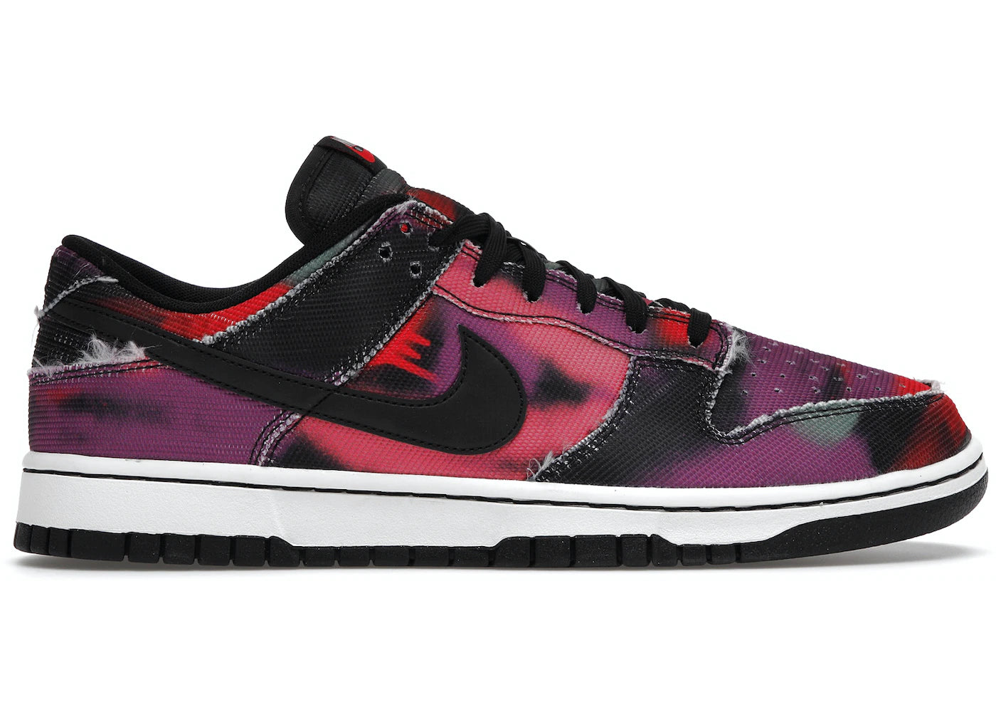 Dunk Low Graffiti Pink